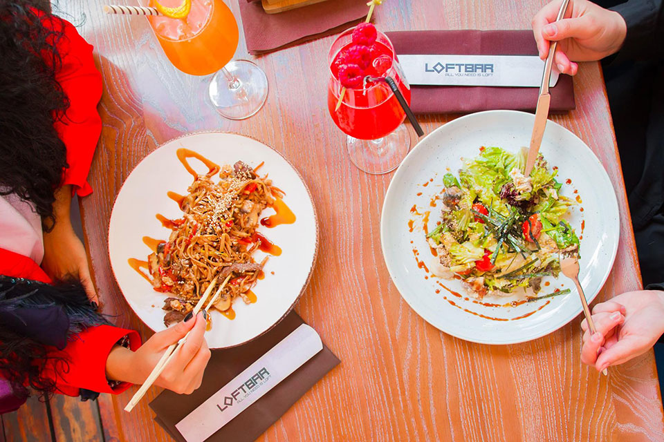 Со знойным дымком: открытие летней террасы в Loft Бар на Бессарабке Со знойным дымком: открытие летней террасы в Loft Бар на Бессарабке