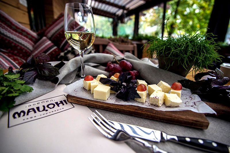 Нове місце (Київ): ресторан-сироварня Мацоні на Великій Васильківській Нове місце (Київ): ресторан-сироварня Мацоні на Великій Васильківській