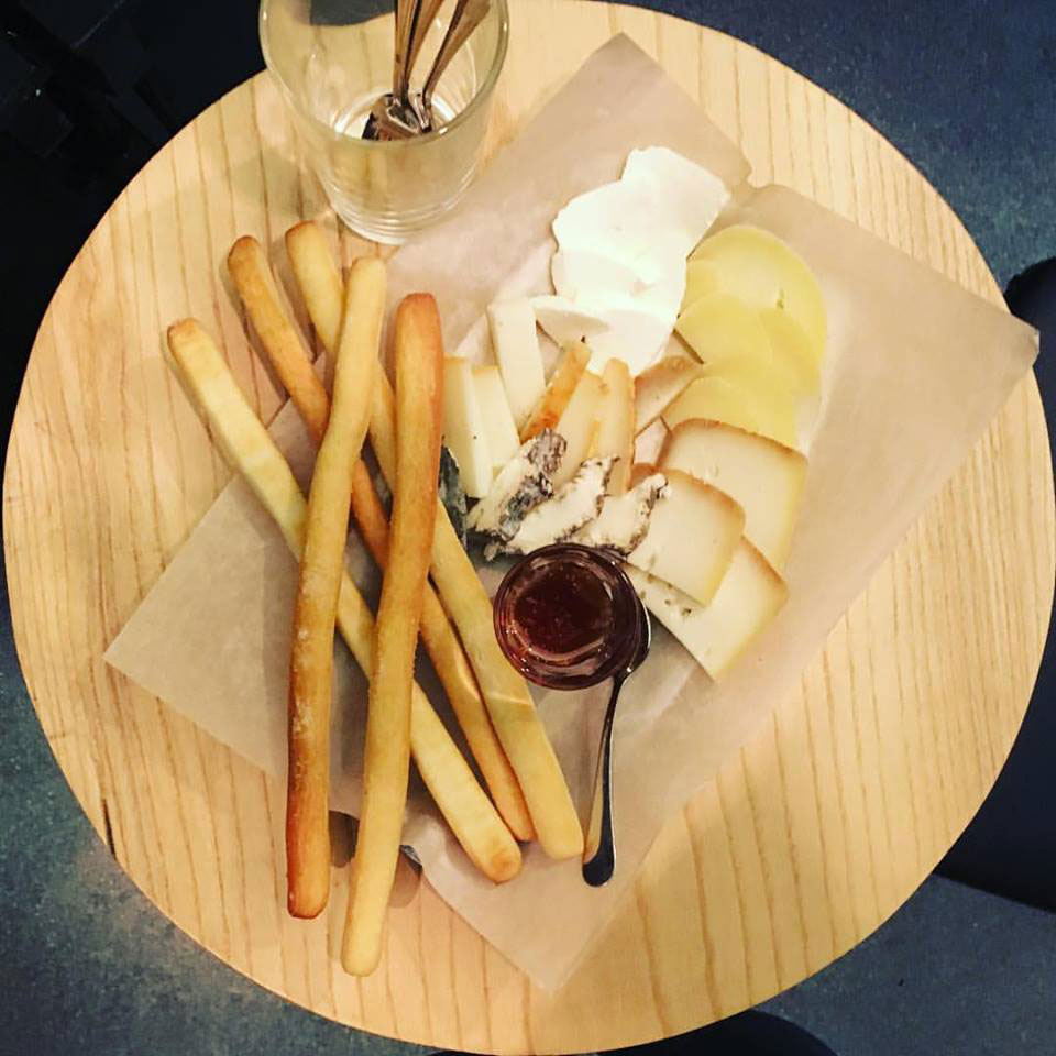 Бар Malevich: кофейно-винное счастье в центре Киева Бар Malevich: кофейно-винное счастье в центре Киева