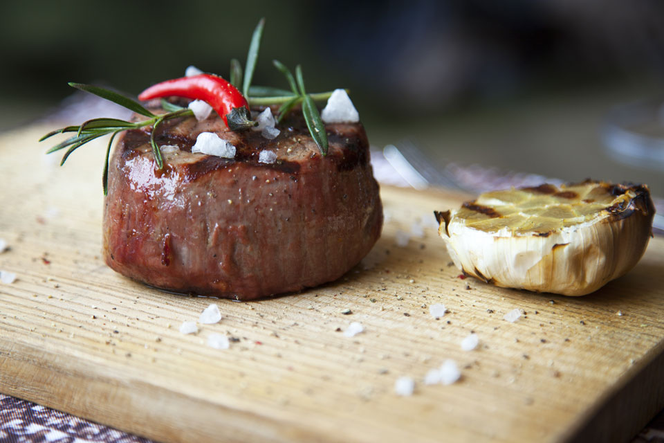 11 заведений Киева, где подают сочные стейки 11 заведений Киева, где подают сочные стейки