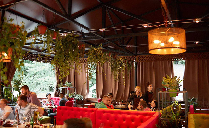 Сонячна Грузія в центрі Києва: редакція тестує нове меню на терасі ресторану Suluguni Сонячна Грузія в центрі Києва: редакція тестує нове меню на терасі ресторану Suluguni