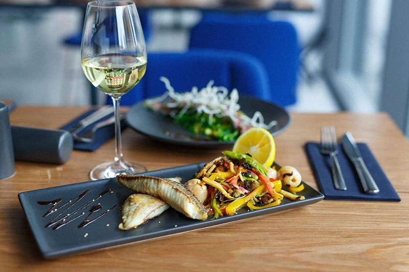 Нове місце (Київ): ресторан Normal Нове місце (Київ): ресторан Normal