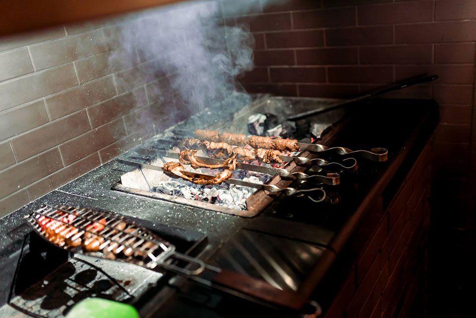 Любить еду на виду: лучшие рестораны Киева с открытой кухней Любить еду на виду: лучшие рестораны Киева с открытой кухней