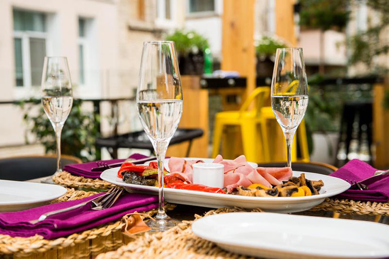 35+ заведений, которые открылись этим летом в Киеве 35+ заведений, которые открылись этим летом в Киеве