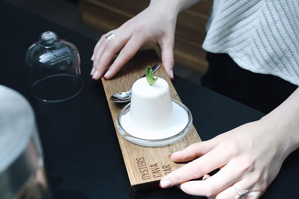 Вино и устрицы: Oysters Cava Bar на Лыбедской отпраздновал первую годовщину Вино и устрицы: Oysters Cava Bar на Лыбедской отпраздновал первую годовщину