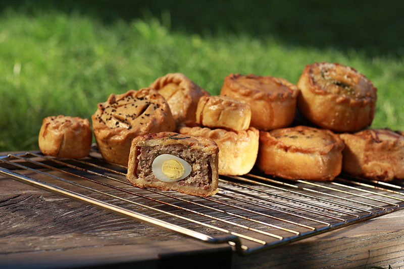 З'їсти пиріг: 10 місць в Києві для тих, хто більше не худне до літа З'їсти пиріг: 10 місць в Києві для тих, хто більше не худне до літа