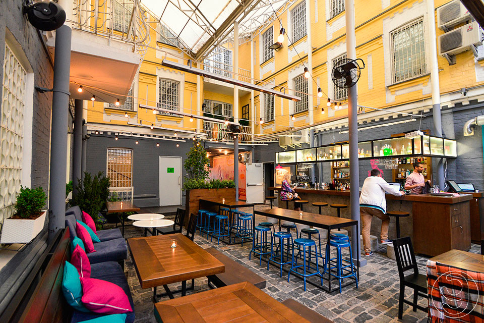 Обзор по Фрейду: оригинальный бар Pink Freud на Подоле Обзор по Фрейду: оригинальный бар Pink Freud на Подоле