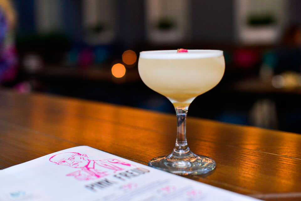 Старина Фрейд и его терапия в баре Pink Freud на Подоле Старина Фрейд и его терапия в баре Pink Freud на Подоле