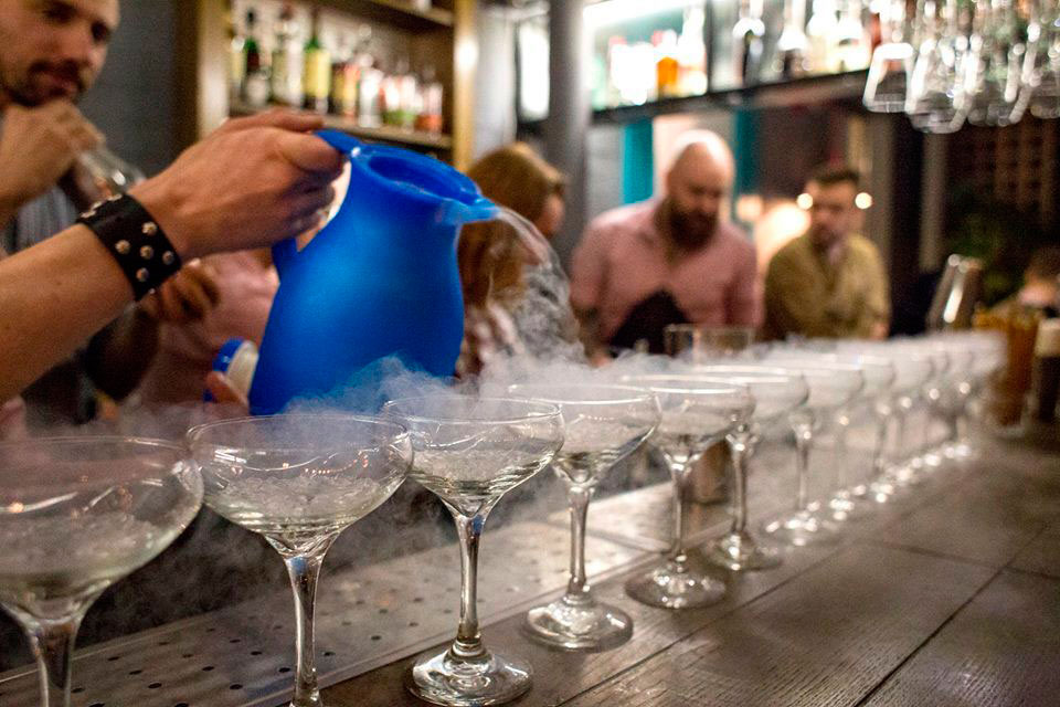 Старина Фрейд и его терапия в баре Pink Freud на Подоле Старина Фрейд и его терапия в баре Pink Freud на Подоле