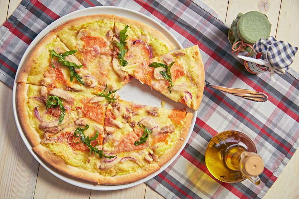 Ее величество Пицца: ТОП-10 лучших предложений пиццерий Киева Ее величество Пицца: ТОП-10 лучших предложений пиццерий Киева