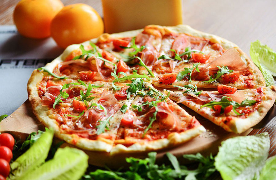 Ее величество Пицца: ТОП-10 лучших предложений пиццерий Киева Ее величество Пицца: ТОП-10 лучших предложений пиццерий Киева