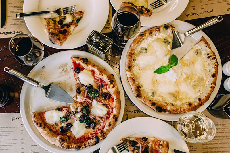 Неаполітанський гайд: одна піца - добре, та можна одразу й декілька Неаполітанський гайд: одна піца - добре, та можна одразу й декілька