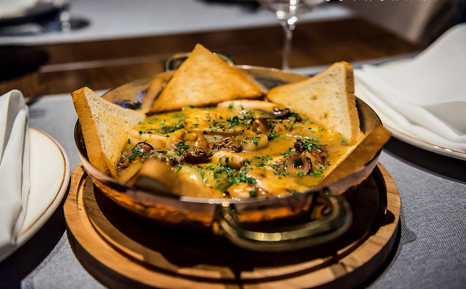 Рыбный рай: ресторан средиземноморской кухни Porto на Олимпийской Рыбный рай: ресторан средиземноморской кухни Porto на Олимпийской