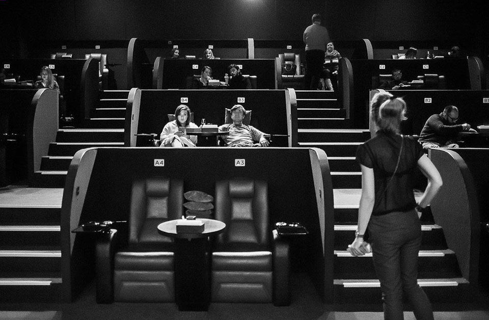 Хлеба и зрелищ: киноресторан RE'LUX — уникальный формат на Петровке Хлеба и зрелищ: киноресторан RE'LUX — уникальный формат на Петровке