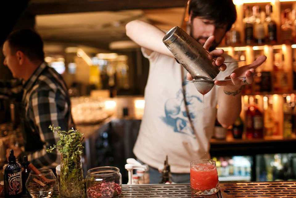 Хлеба и зрелищ: киноресторан RE'LUX — уникальный формат на Петровке Хлеба и зрелищ: киноресторан RE'LUX — уникальный формат на Петровке