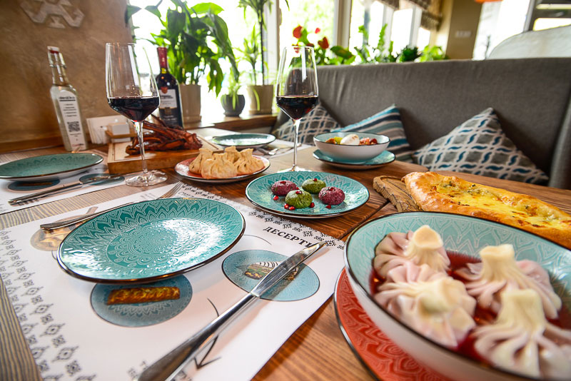 В гостях у матусі: оновлений Dediko запрошує на грузинське застілля В гостях у матусі: оновлений Dediko запрошує на грузинське застілля