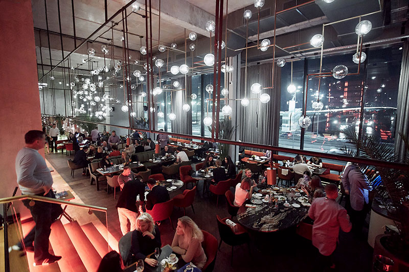 Льодовик, рослинне м'ясо, караоке - розповідаємо про відкриття нових локацій в комплексі QUEEN Льодовик, рослинне м'ясо, караоке - розповідаємо про відкриття нових локацій в комплексі QUEEN