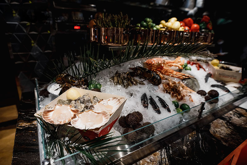 Льодовик, рослинне м'ясо, караоке - розповідаємо про відкриття нових локацій в комплексі QUEEN Льодовик, рослинне м'ясо, караоке - розповідаємо про відкриття нових локацій в комплексі QUEEN