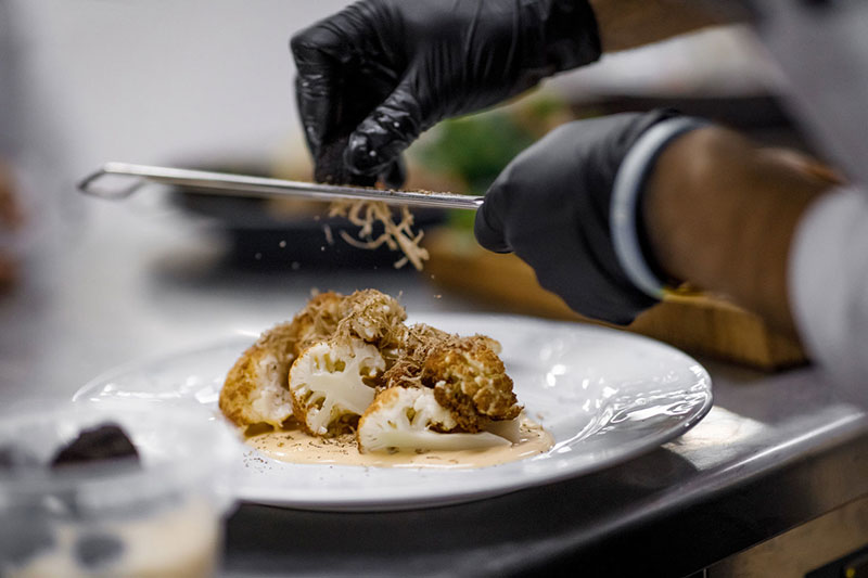 Льодовик, рослинне м'ясо, караоке - розповідаємо про відкриття нових локацій в комплексі QUEEN Льодовик, рослинне м'ясо, караоке - розповідаємо про відкриття нових локацій в комплексі QUEEN