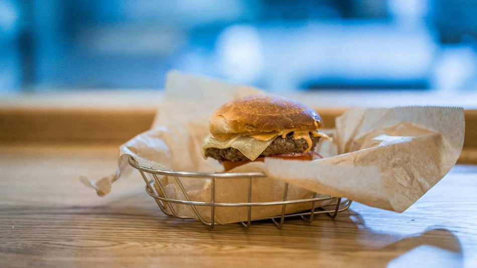 Новое место (Киев): американское кафе на Подоле Revolution Grill Новое место (Киев): американское кафе на Подоле Revolution Grill