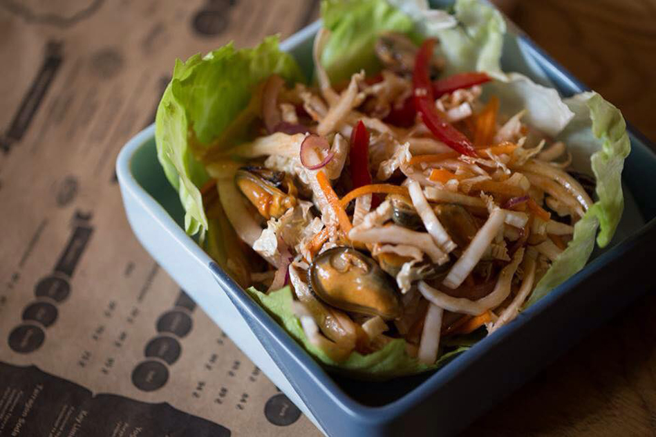 Новое место (Киев): американское кафе на Подоле Revolution Grill Новое место (Киев): американское кафе на Подоле Revolution Grill