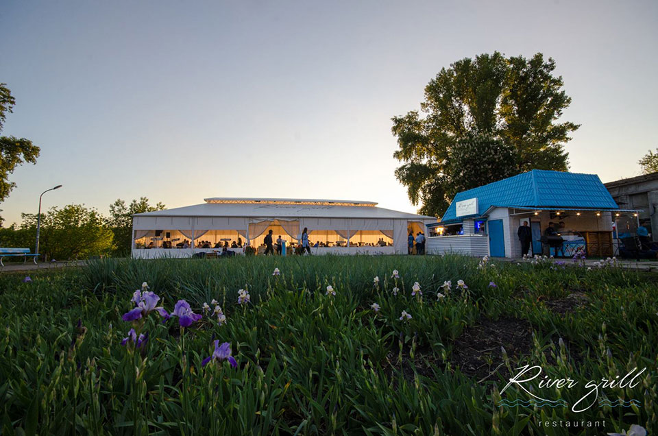 Любовь, романтика и Днепр — ресторан River Grill на Русановке Любовь, романтика и Днепр — ресторан River Grill на Русановке