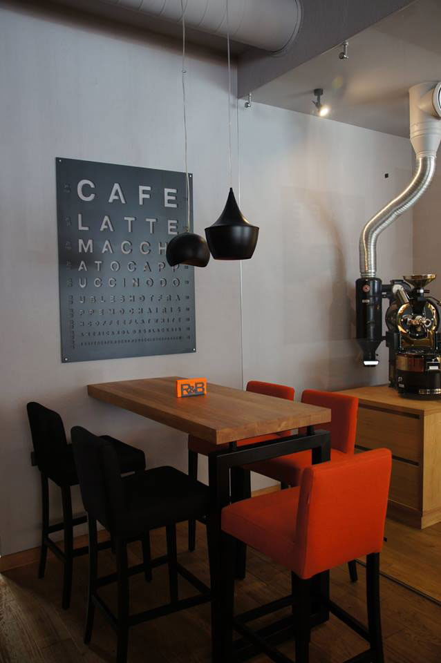 Осторожно, горячо: Roast&Brew Cafe на Бассейной в Киеве Осторожно, горячо: Roast&Brew Cafe на Бассейной в Киеве