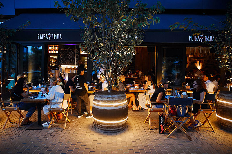 Нове місце (Київ): фішбар Риба-Пила на Палаці Україна Нове місце (Київ): фішбар Риба-Пила на Палаці Україна