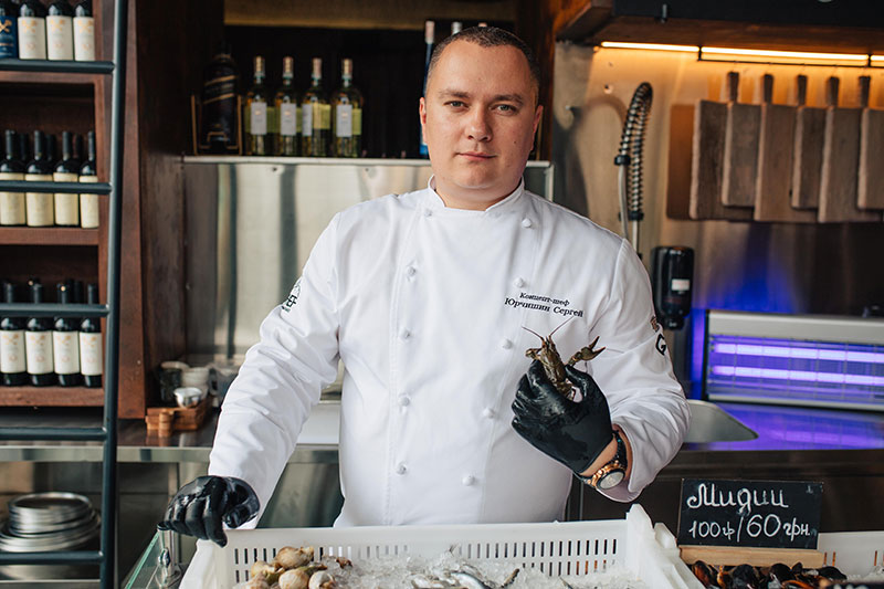 Нове місце (Київ): фішбар Риба-Пила на Палаці Україна Нове місце (Київ): фішбар Риба-Пила на Палаці Україна