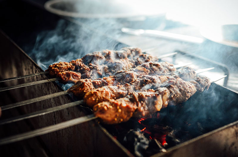 Ресторація на вугіллі Сажа: затишне місце для вашого банкету Ресторація на вугіллі Сажа: затишне місце для вашого банкету