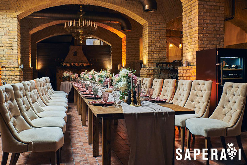 Saperavi: для сімейних свят і корпоративів компаній Saperavi: для сімейних свят і корпоративів компаній