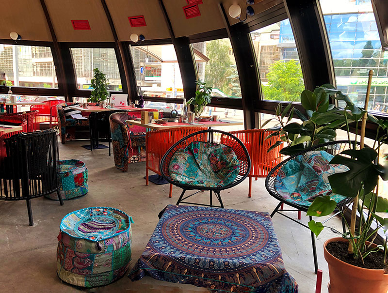 Нове місце (Київ): кафе індійської кухні Saravsari на Львівській площі Нове місце (Київ): кафе індійської кухні Saravsari на Львівській площі