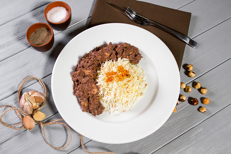 ШахГранат - острів кавказької кухні на Володимирській ШахГранат - острів кавказької кухні на Володимирській