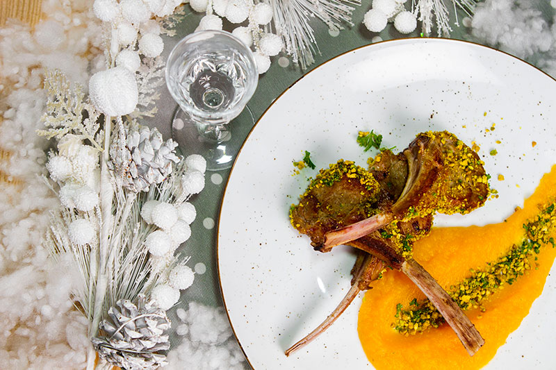 ШахГранат - острів кавказької кухні на Володимирській ШахГранат - острів кавказької кухні на Володимирській