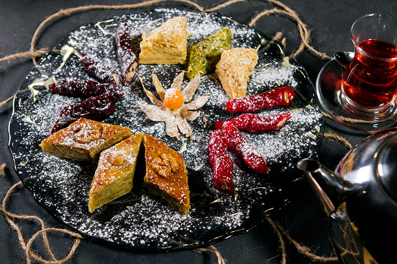 ШахГранат - острів кавказької кухні на Володимирській ШахГранат - острів кавказької кухні на Володимирській