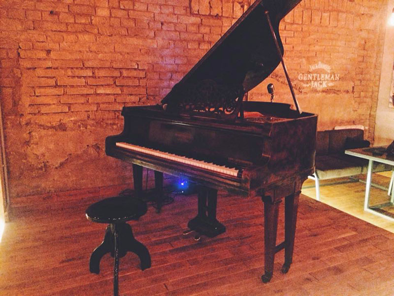 Новое место (Киев): ресторан европейской кухни Шишка Новое место (Киев): ресторан европейской кухни Шишка