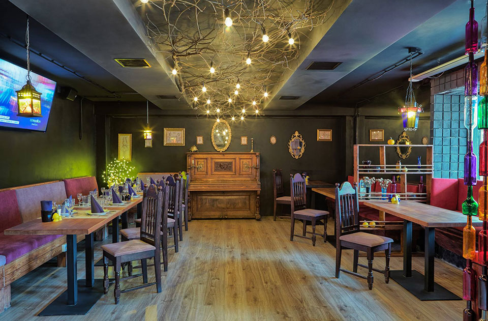 Sinitza — душевный гастробар с авторскими наливками на Лукьяновке Sinitza — душевный гастробар с авторскими наливками на Лукьяновке