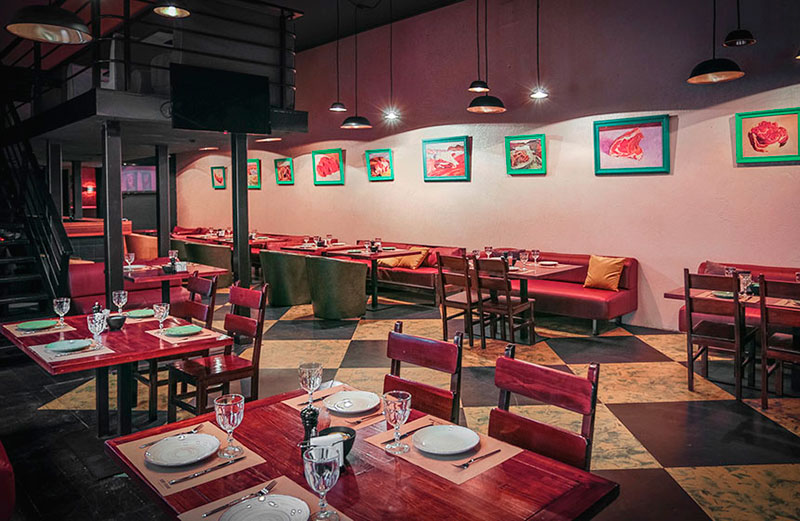 Sorry Vegans: новый стейкхаус на бульваре Тараса Шевченко Sorry Vegans: новый стейкхаус на бульваре Тараса Шевченко