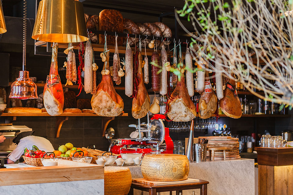 Новое место (Киев): ресторан-пекарня Spezzo на Русановке Новое место (Киев): ресторан-пекарня Spezzo на Русановке