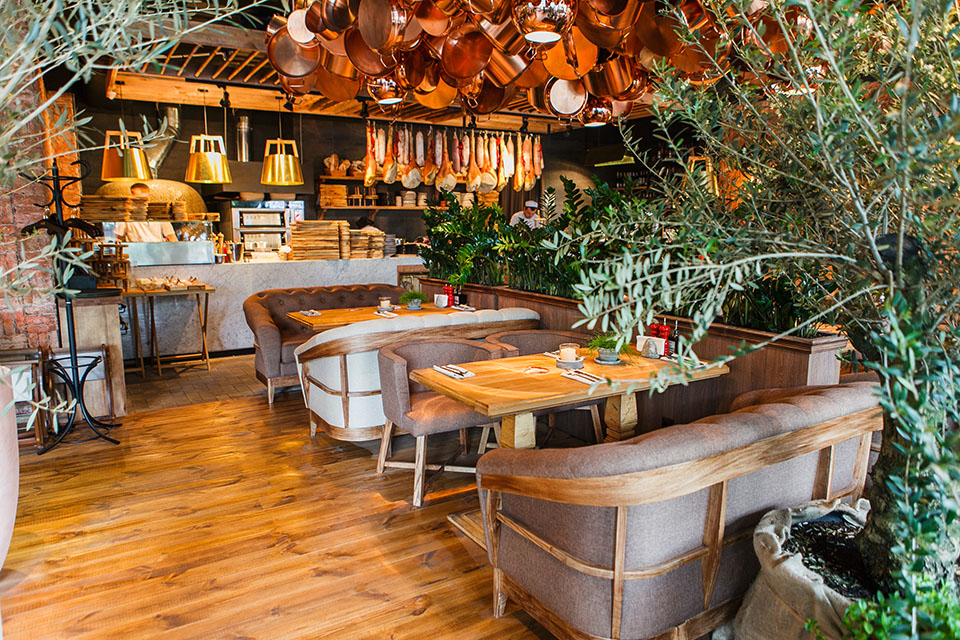 Новое место (Киев): итальянский ресторан-пекарня Spezzo на Святошино Новое место (Киев): итальянский ресторан-пекарня Spezzo на Святошино