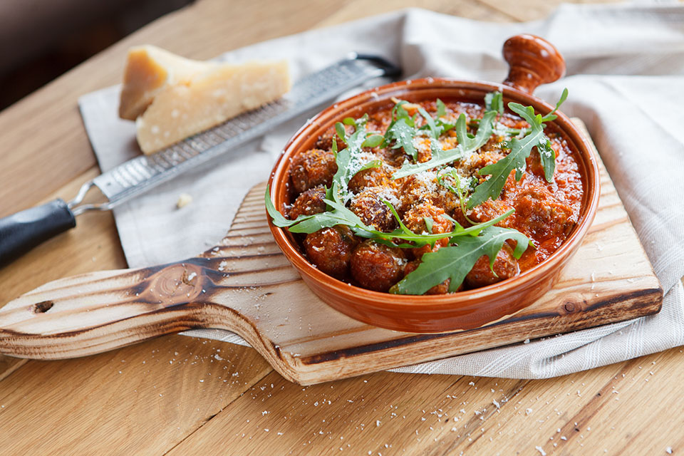 Новое место (Киев): итальянский ресторан-пекарня Spezzo на Святошино Новое место (Киев): итальянский ресторан-пекарня Spezzo на Святошино