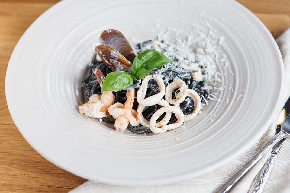 Новое место (Киев): итальянский ресторан-пекарня Spezzo на Святошино Новое место (Киев): итальянский ресторан-пекарня Spezzo на Святошино