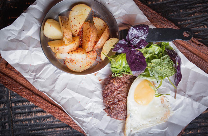 Новое место: ресторан Стейкхаус — мясная Одесса в сердце Киева