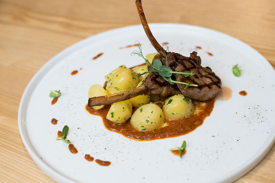 Новое место (Киев): мультиформатное заведение Tartine на Ярославом валу Новое место (Киев): мультиформатное заведение Tartine на Ярославом валу