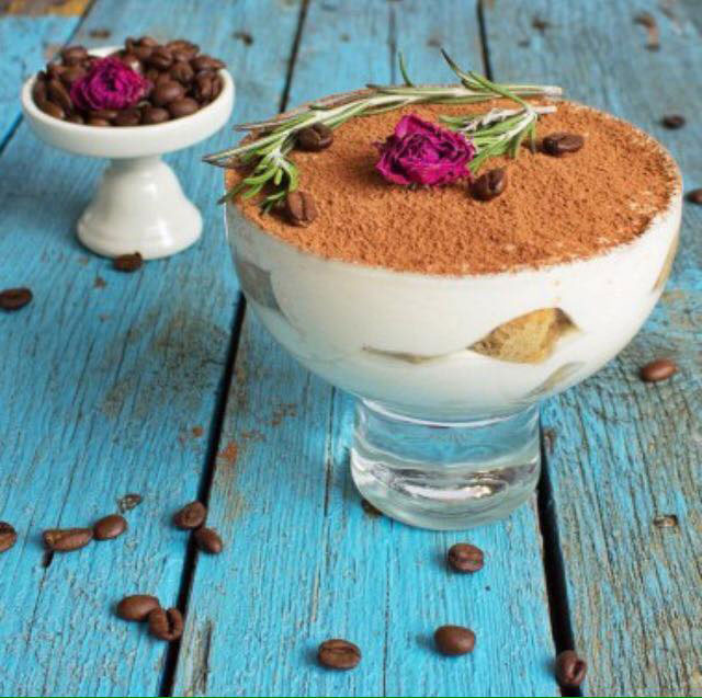 Моноконцептуальный Tiramisu Bar на Оболонской набережной: made with love Моноконцептуальный Tiramisu Bar на Оболонской набережной: made with love