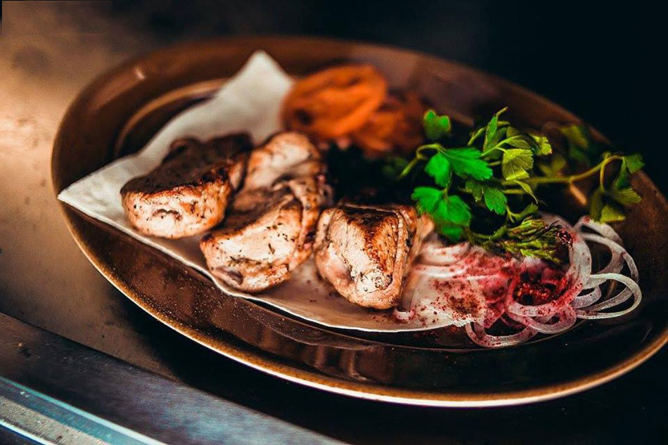 ТОП-10 мест, где можно съесть шашлыки, не выезжая на природу ТОП-10 мест, где можно съесть шашлыки, не выезжая на природу