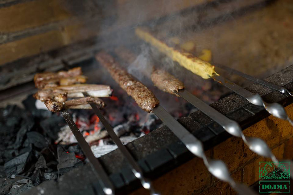 ТОП-10 мест, где можно съесть шашлыки, не выезжая на природу ТОП-10 мест, где можно съесть шашлыки, не выезжая на природу