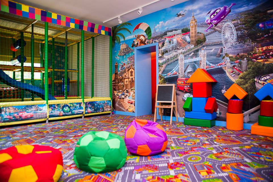 10 заведений Киева, куда можно пойти с детьми 10 заведений Киева, куда можно пойти с детьми