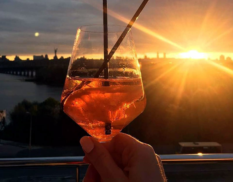 На власні очі: ТОП столичних закладів з дивовижним панорамним видом На власні очі: ТОП столичних закладів з дивовижним панорамним видом