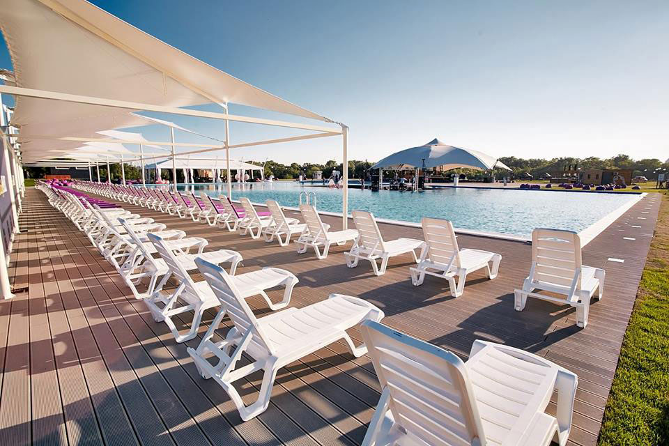 Водно-развлекательные процедуры: рестораны Киева и области с бассейнами Водно-развлекательные процедуры: рестораны Киева и области с бассейнами